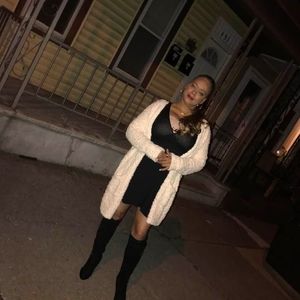 Meet your Posher, Tania m